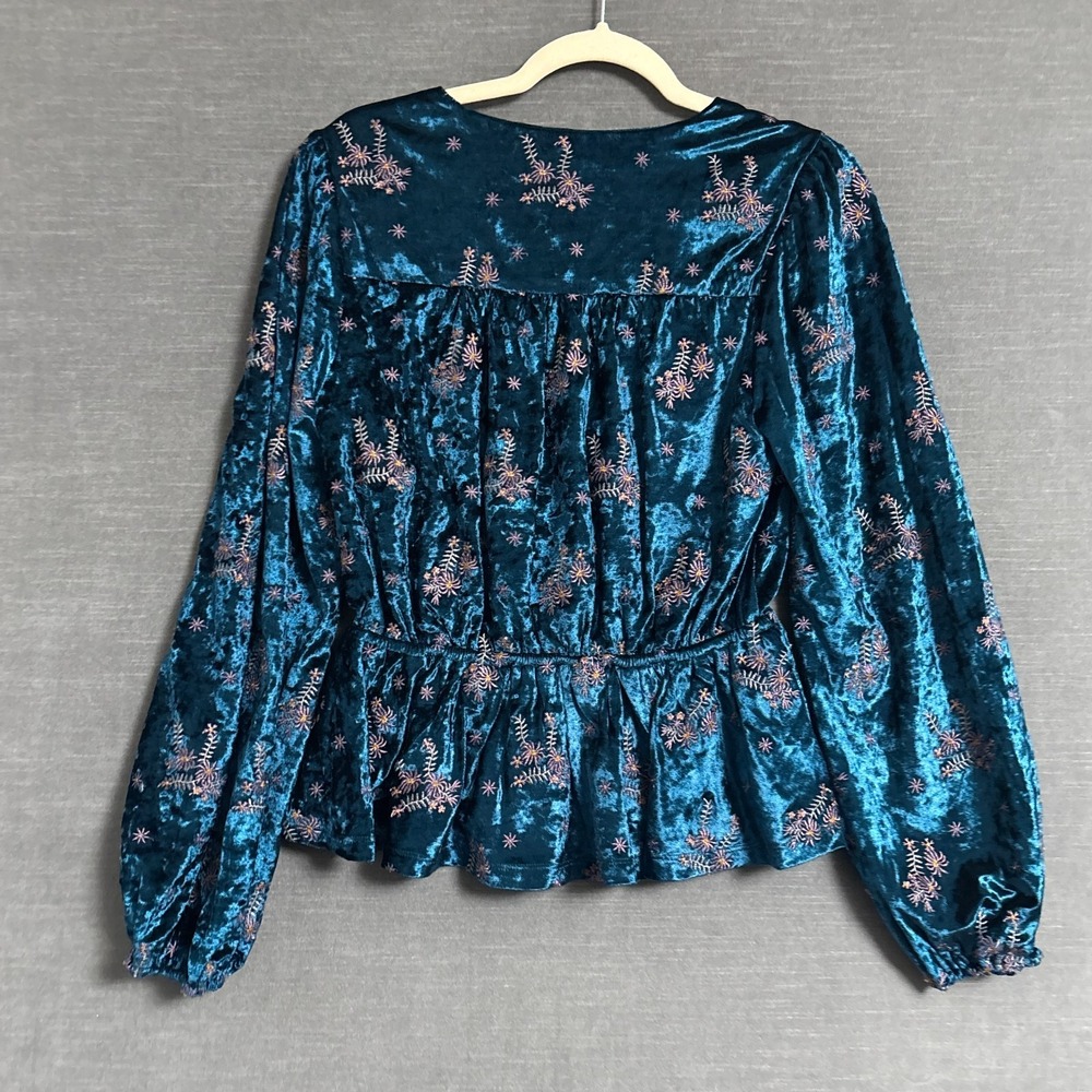 NEW Mystree Top M Teal Blue Pink Velvet Peplum Wrap Embroidered Balloon Cocktail - Picture 2 of 11